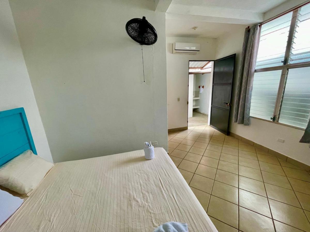 Hostal Inn 2 Flores Ngoại thất bức ảnh