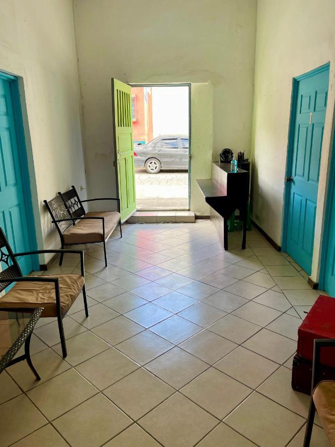 Hostal Inn 2 Flores Ngoại thất bức ảnh