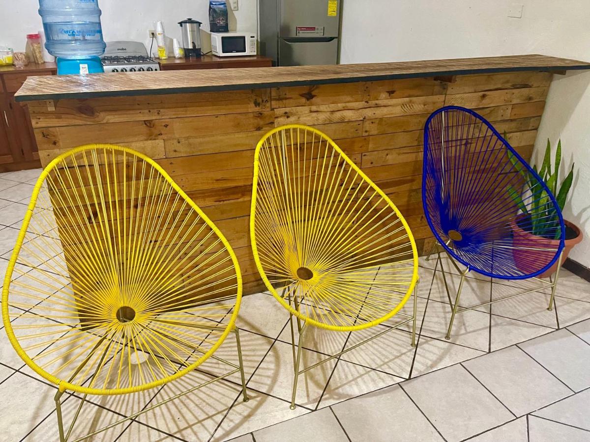 Hostal Inn 2 Flores Ngoại thất bức ảnh