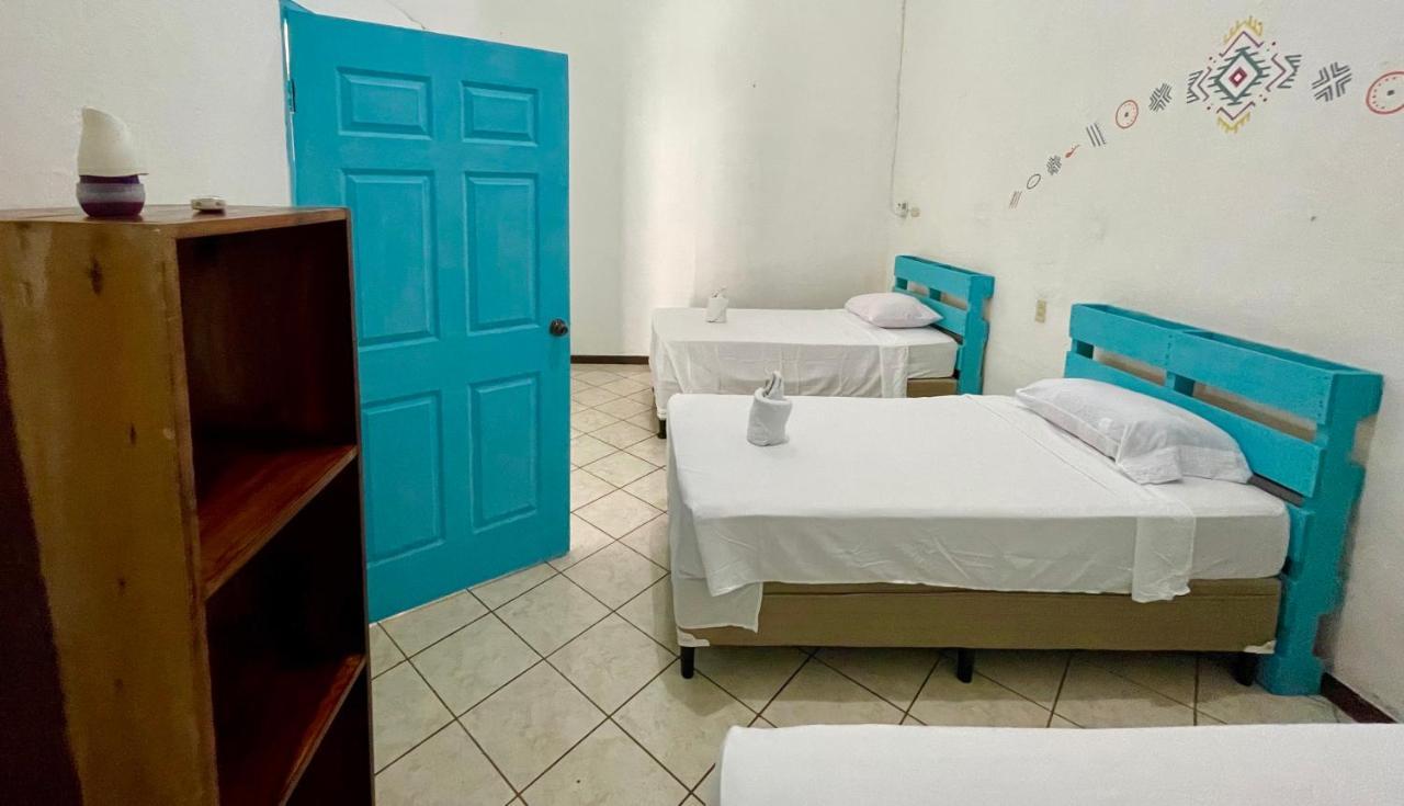 Hostal Inn 2 Flores Ngoại thất bức ảnh