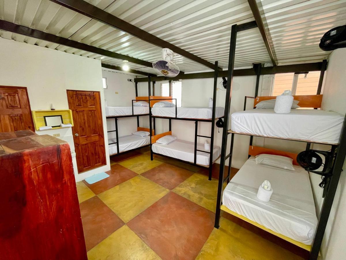 Hostal Inn 2 Flores Ngoại thất bức ảnh