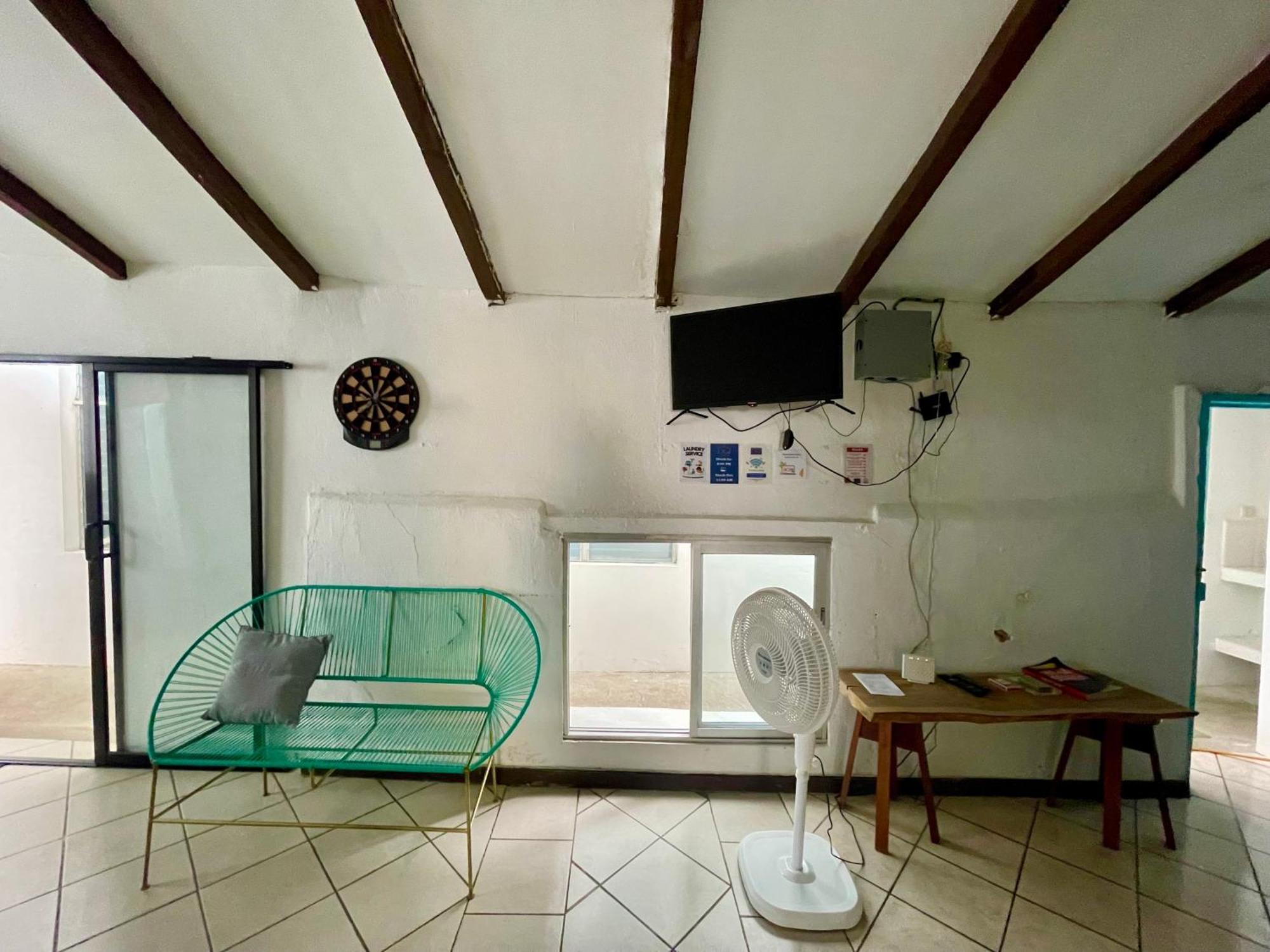Hostal Inn 2 Flores Ngoại thất bức ảnh